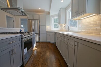 10 Newburg St unit 2, Roslindale, MA 02131 - photo 5