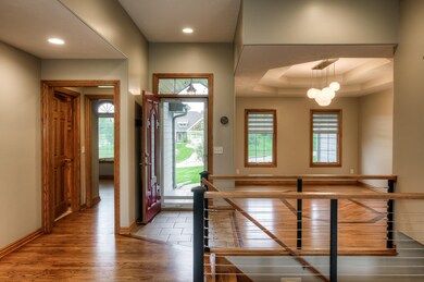 mls 17512 Collier Cir 03