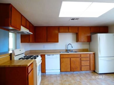 720 N Norma St, Ridgecrest, CA 93555 - photo 4