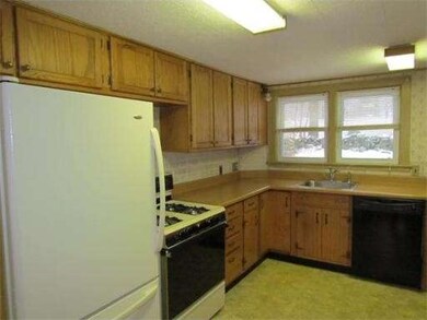 14 Elmwood Dr, Northborough, MA 01532 - photo 3