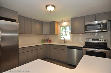 154 Star Ave, Woonsocket, RI 02895 - photo 4