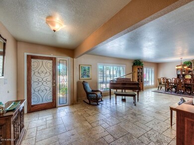 004_Foyer