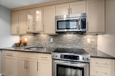 72 Lincoln St unit 12, Newton Highlands, MA 02461 - photo 3