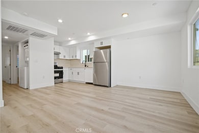 9239 Firth Blvd unit 1/2, Los Angeles, CA 90002 - photo 4
