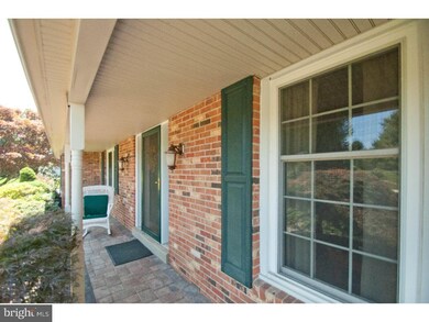 1048 Powderhorn Dr, Glen Mills, PA 19342 - photo 4