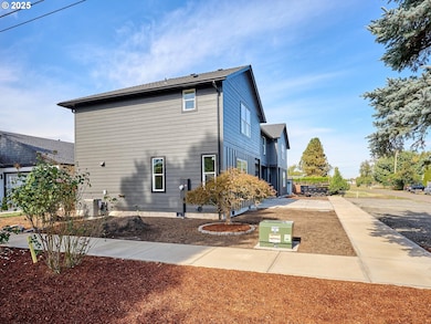 220 222 Juniper St, Gervais, OR 97026 - photo 2