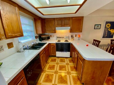 Functional with Breakfast Bar