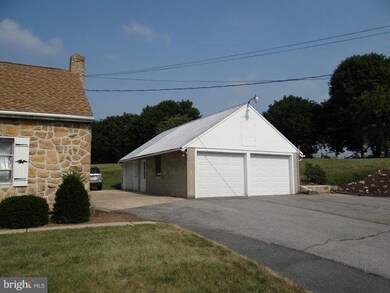 97 Hade Rd, Saint Thomas, PA 17252 - photo 3