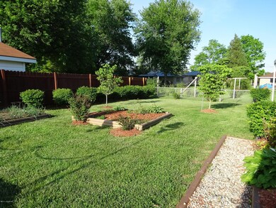 7805 Tip Top Ln, Louisville, KY 40219 - photo 4