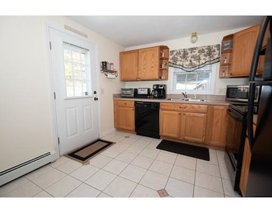 32A Milton St, Worcester, MA 01605 - photo 6