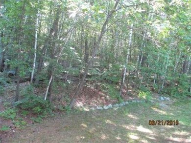 226 Mammoth Rd, Pelham, NH 03076 - photo 2
