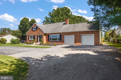 812 Wollaston Rd, Kennett Square, PA 19348 - photo 2