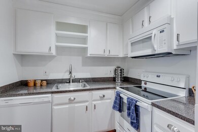 7425 Democracy Blvd unit 3, Bethesda, MD 20817 - photo 6