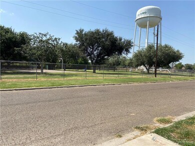 806 N 8th St, Alamo, TX 78516 - photo 5