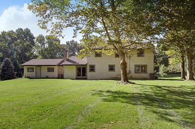3226 thoburn-rear exterior