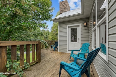 3851-mistletoe-loop-5