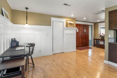 1763 SW Parkway Dr, Redmond, OR 97756 - photo 5