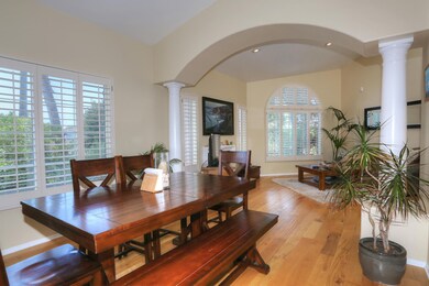 Dining room to living room
