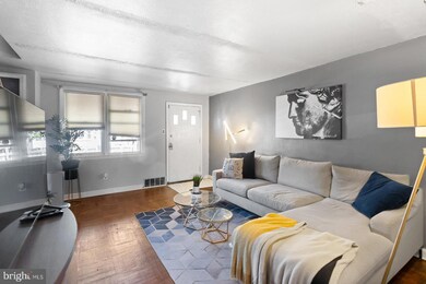 134 Weymouth Rd, Darby, PA 19023 - photo 4