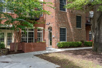 KARIN CONDO-2