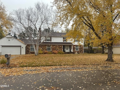 1337 2nd St SE, Jamestown, ND 58401 - photo 2