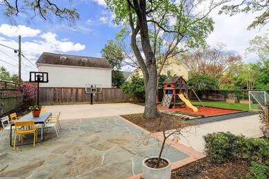 1303 Cortlandt St, Houston, TX 77008 - photo 5