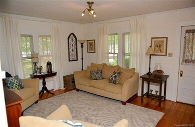 1318 E Broad St, Statesville, NC 28677 - photo 2