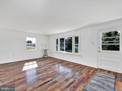 181 W Charlotte St, Millersville, PA 17551 - photo 5