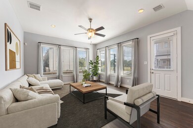 1512 Hatcher Spring Ln, Houston, TX 77008 - photo 4