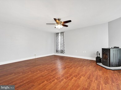 48 N 3rd St, Saint Clair, PA 17970 - photo 4