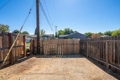 3893 Polaris Way-40