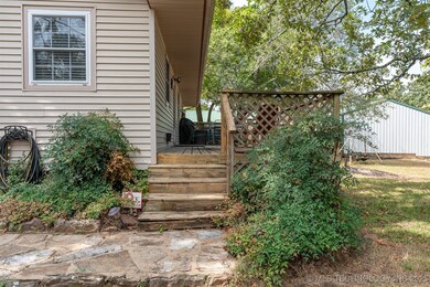 95961 S Manns Dr, Gore, OK 74435 - photo 5