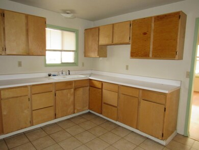 2457 Orchard Way, Klamath Falls, OR 97601 - photo 2