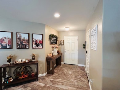 2113 E Delta Ct, Visalia, CA 93292 - photo 3