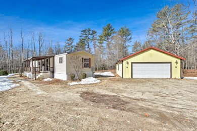 70 Summer St, Mechanic Falls, ME 04256 - photo 4