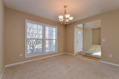 009-Dining_Room-1519011-mls.jpg