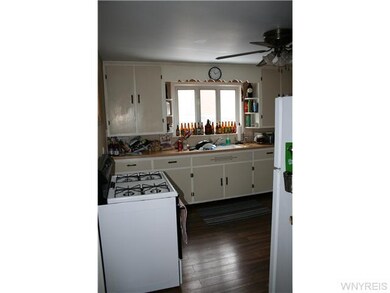 Kitchen. Upper Flat.