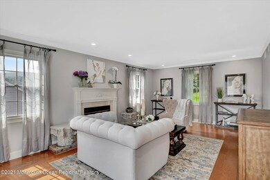 07-Living Room