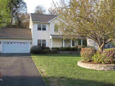 19 Dennis Dr, Clifton Park, NY 12065 - photo 2