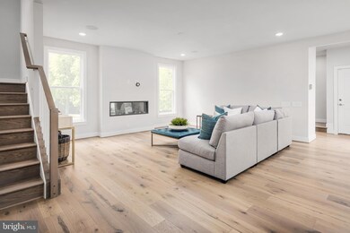 18440 Sugar Snap Cir, Leesburg, VA 20176 - photo 4