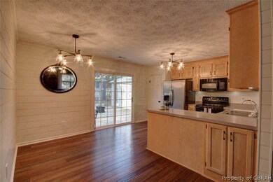 Dining Area to Kitchen