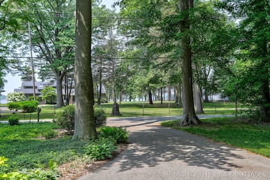 6-web-or-mls-1375-waukazoo-dr