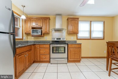 65 Roosevelt St, Paulsboro, NJ 08066 - photo 6