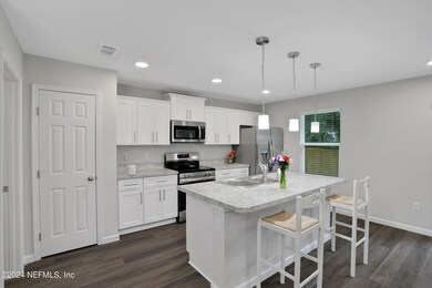 8144 Hare Ave, Jacksonville, FL 32211 - photo 4
