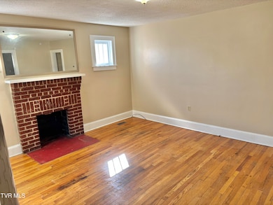 1257 E Center St, Kingsport, TN 37660 - photo 2