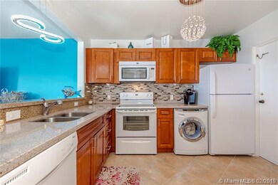 Leisure Towers unit 1106, Pompano Beach, FL 33062 - photo 5