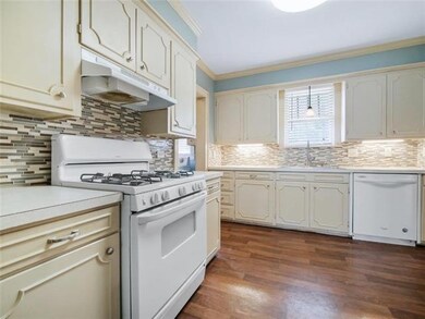 Kitchen View 4:  Another view showing the counter 