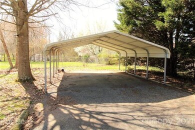 219 Muldoon Ln, Clover, SC 29710 - photo 3