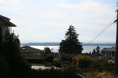 933 Maple St, Edmonds, WA 98020 - photo 5