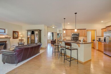 8946 White Coral Way, Middleton, WI 53562 - photo 5